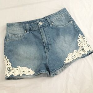 BDG High Rise Erin 5 Pocket Shortie Crochet